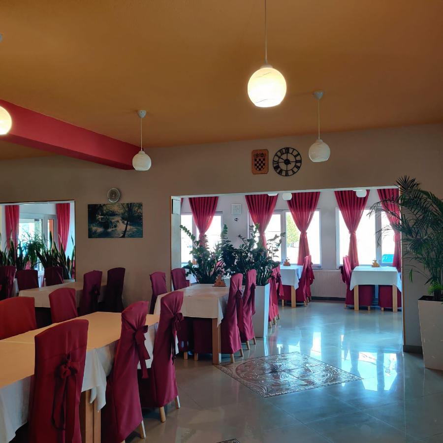 קורניצה Rooms Sapina מראה חיצוני תמונה