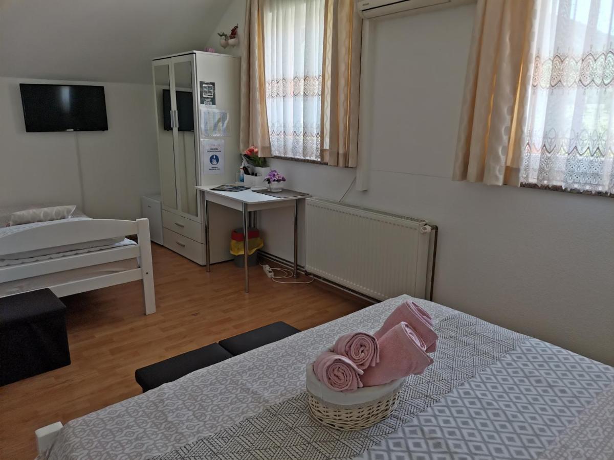 קורניצה Rooms Sapina מראה חיצוני תמונה