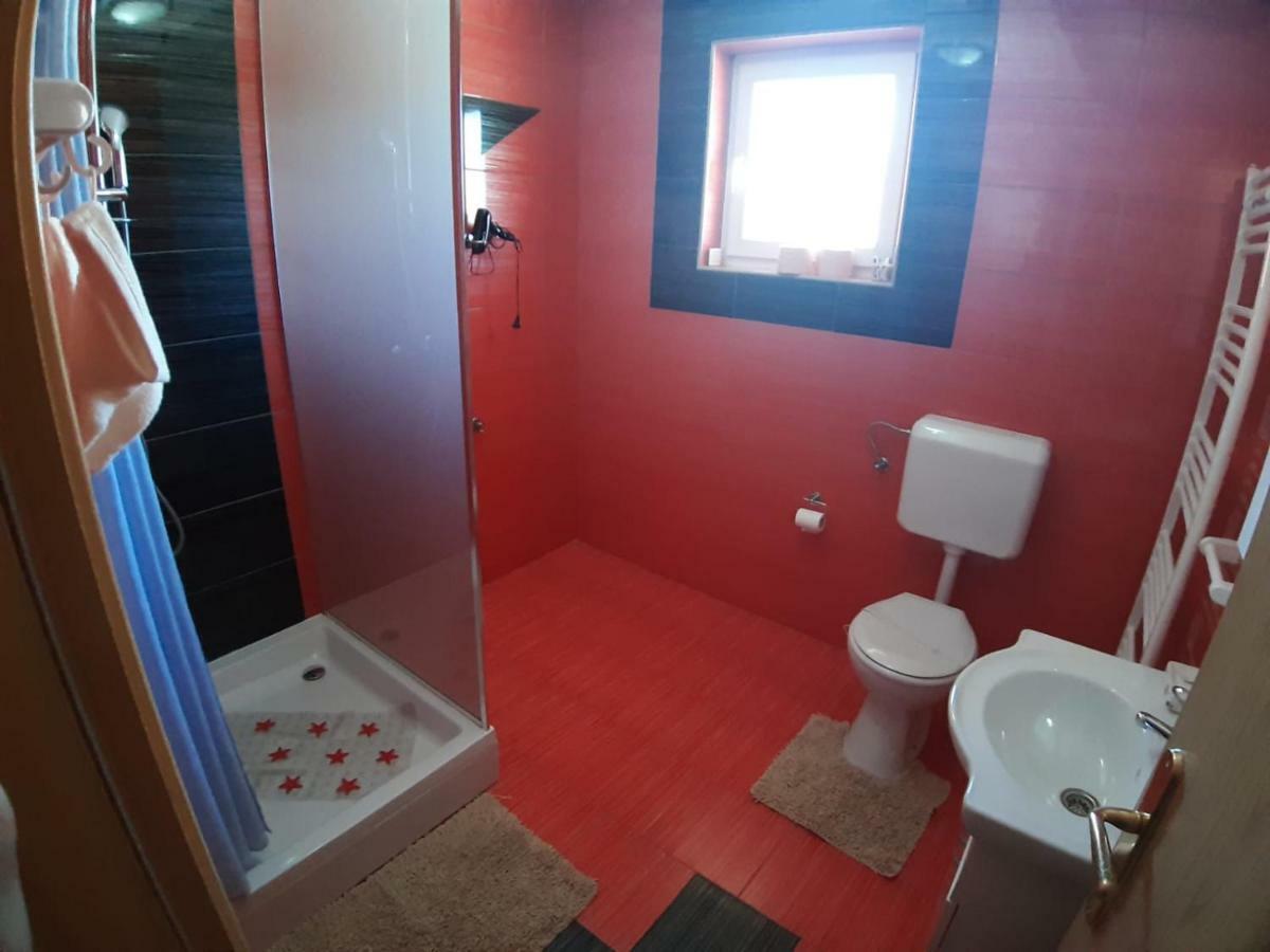 קורניצה Rooms Sapina מראה חיצוני תמונה